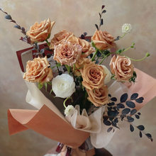 Load image into Gallery viewer, Toffee Bouquet

